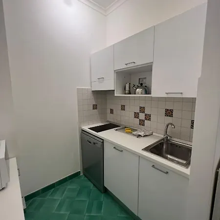 E Flat Park And Pool Holiday home Sorrento