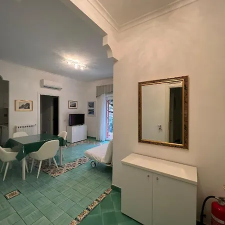 E Flat Park And Pool * Сорренто