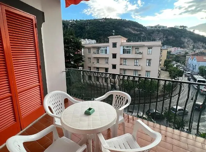 E Flat Park And Pool بيت للعطل سورينتو