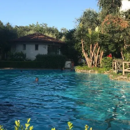 Nyaraló E Flat Park And Pool